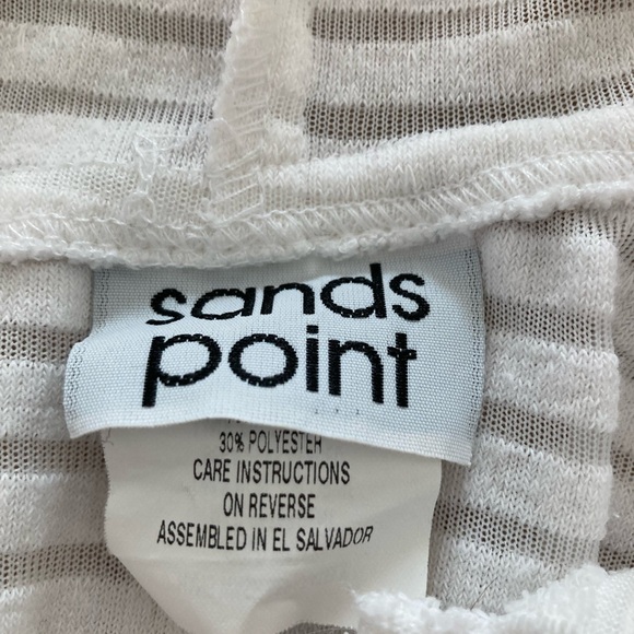 Cozy White Hooded Button-Up Beach Coverup - Picture 4 of 4